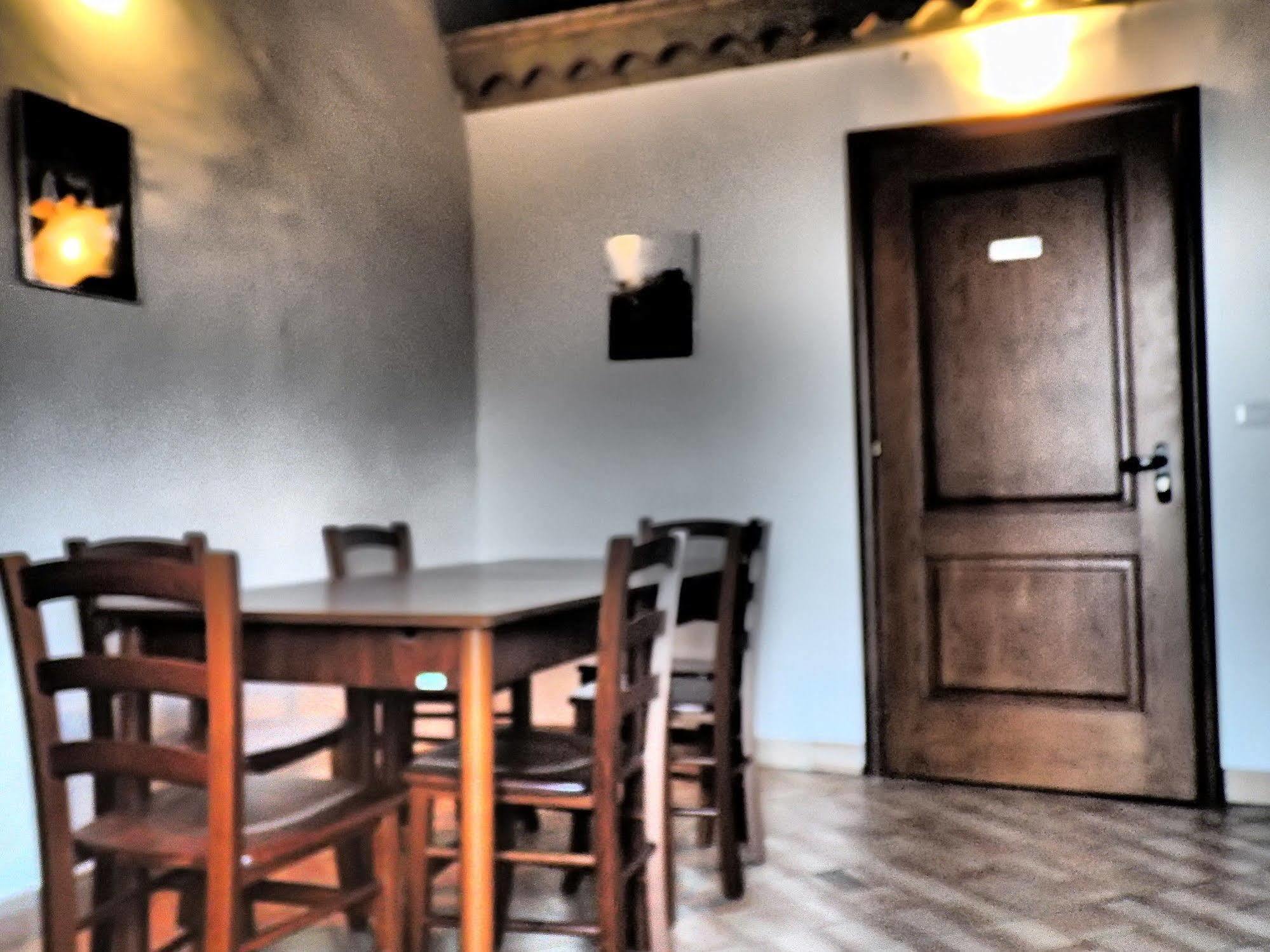Gasthaus Patitiri Santa Teresa Di Riva Exterior foto